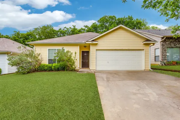 400 Stockard Street, Lake Dallas, TX 75065
