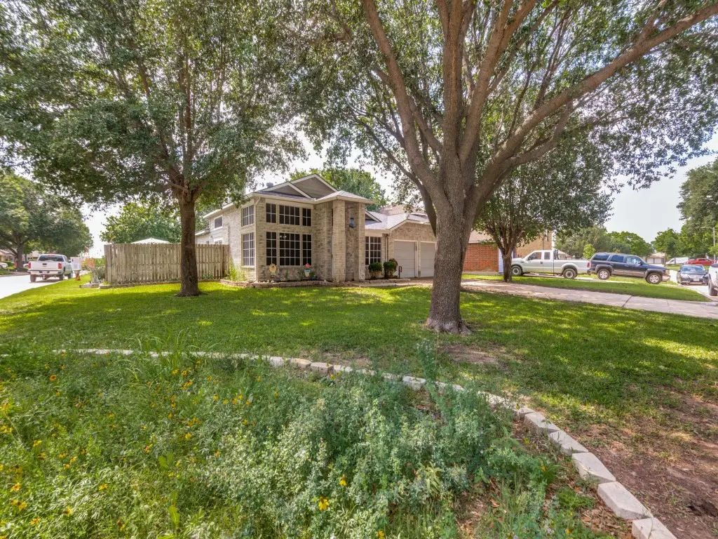 3335 Kelley Drive, Grand Prairie, TX 75052 - #1