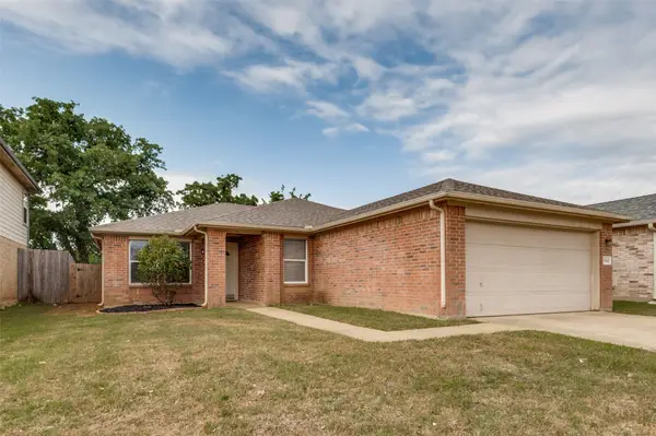7940 Hidden Brook Drive, Fort Worth, TX 76120