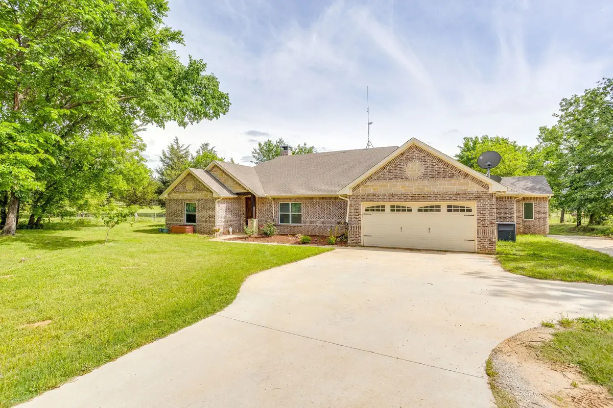739 County Road 3696, Springtown, TX 76082 - #1