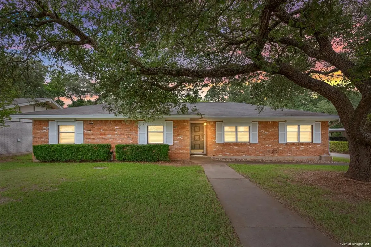 708 Wedgewood Drive, Woodway, TX 76712 - #1