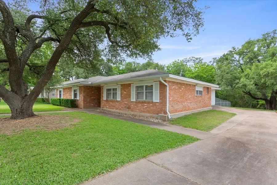708 Wedgewood Drive, Woodway, TX 76712 - #3
