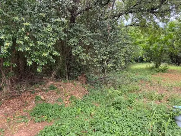 1605 S Chisholm Trail, Granbury, TX 76048