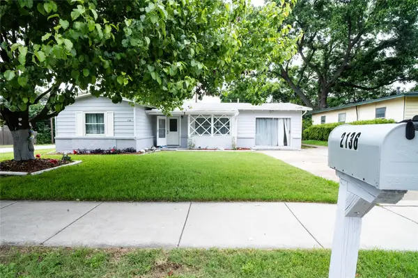 2136 Ridgeway Street, Arlington, TX 76010