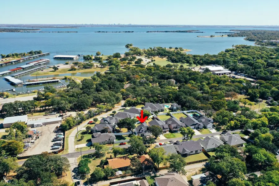 216 Wilson Street, Lake Dallas, TX 75065 - #3