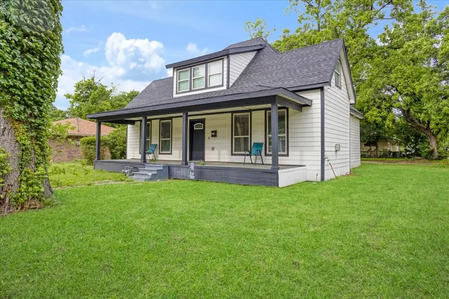 721 Maple Street, Bonham, TX 75418 - #3