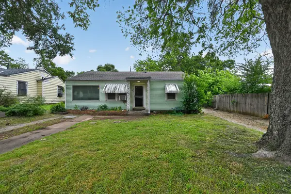 3261 Abney Avenue, Fort Worth, TX 76110