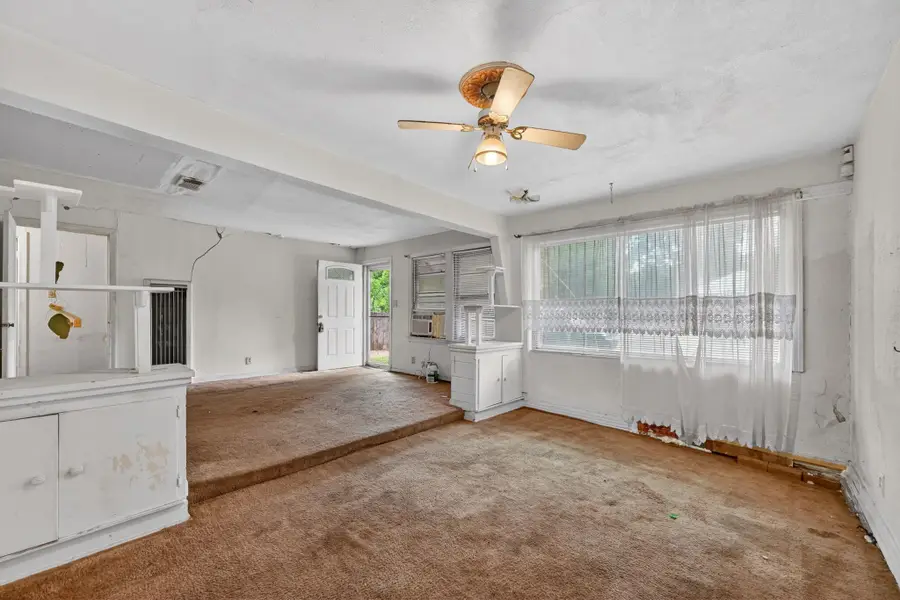 3261 Abney Avenue, Fort Worth, TX 76110 - #3