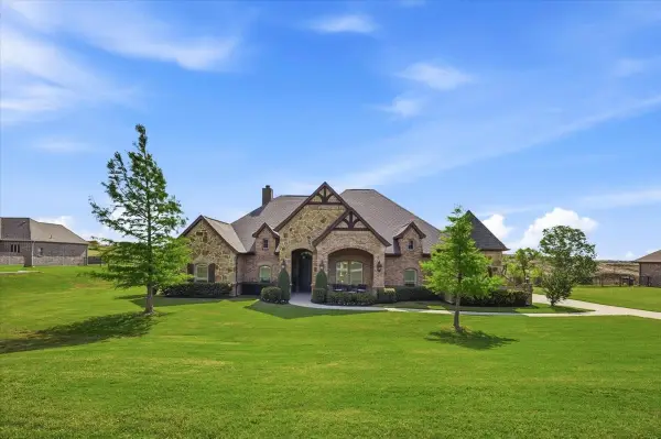 10700 San Simeon Lane, Fort Worth, TX 76179