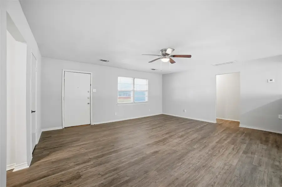 2926 N Prairie Creek Road, Dallas, TX 75227 - #2