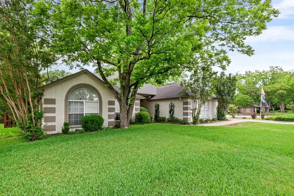 5132 Wedgefield Road, Granbury, TX 76049