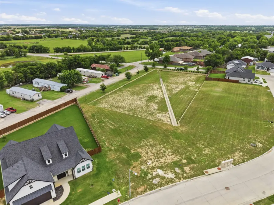 516 Highview Court, Godley, TX 76044 - #2