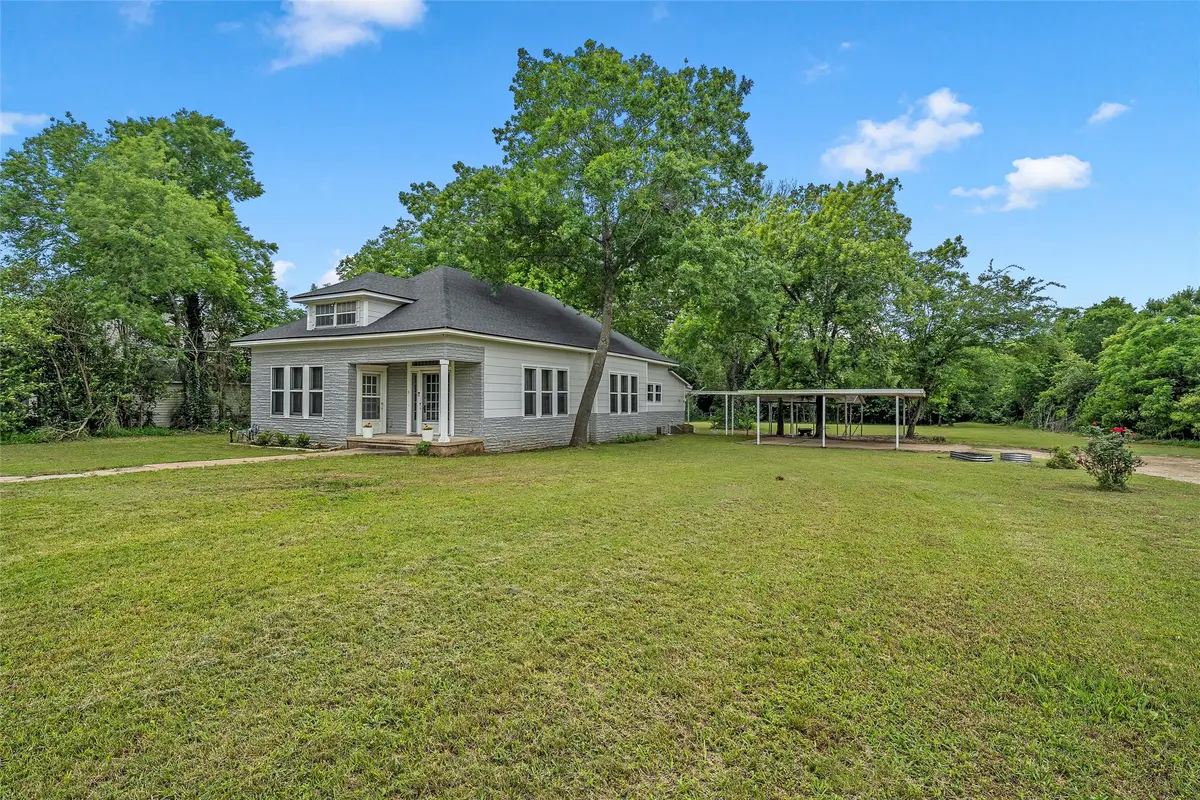 402 N Bordon Street, Lorena, TX 76655 - #1