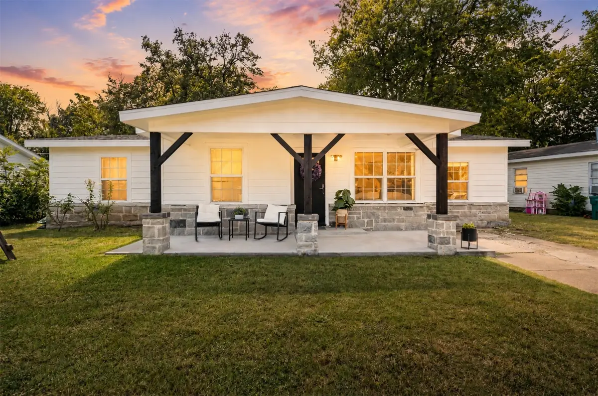121 Austin Street, McGregor, TX 76657 - #1