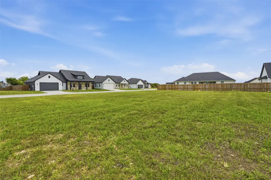 585 Highview Court, Godley, TX 76044 - #3
