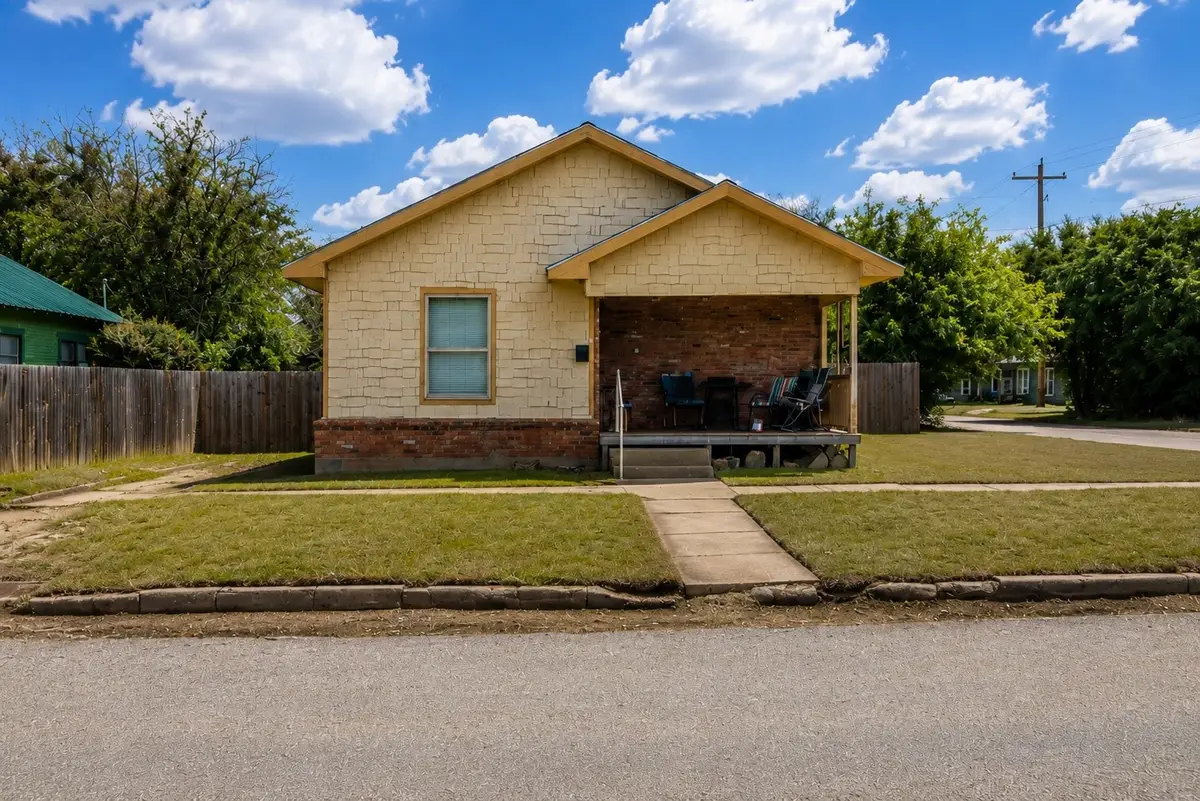 309 W 10th Street, Cisco, TX 76437 - #1