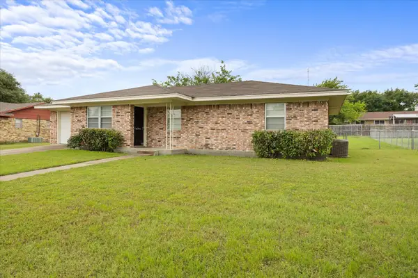 514 N Avenue W, Clifton, TX 76634