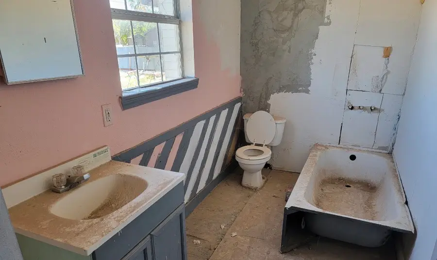 104 S Colpitts Boulevard, Fort Stockton, TX 79735 - #3
