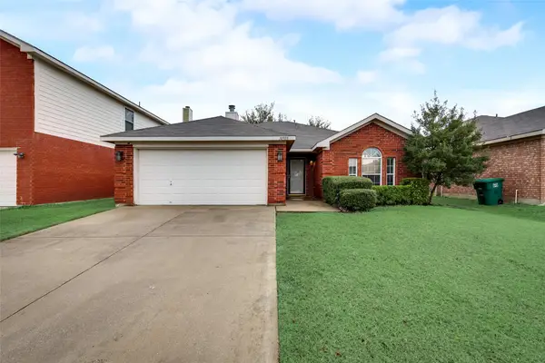 10505 Braewood Drive, Fort Worth, TX 76131