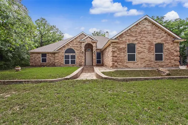 1984 Sunflower Road, Paradise, TX 76073