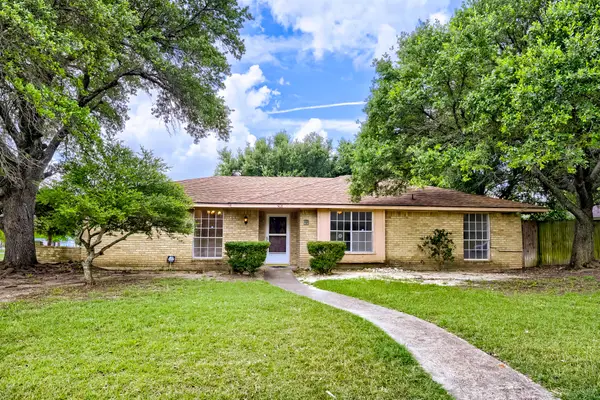508 Stony Creek Drive, DeSoto, TX 75115