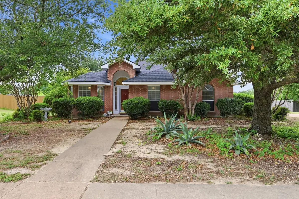921 High Point Drive, Midlothian, TX 76065 - #1