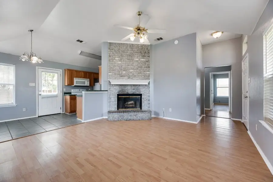 1415 S Medora Street, Terrell, TX 75160 - #2