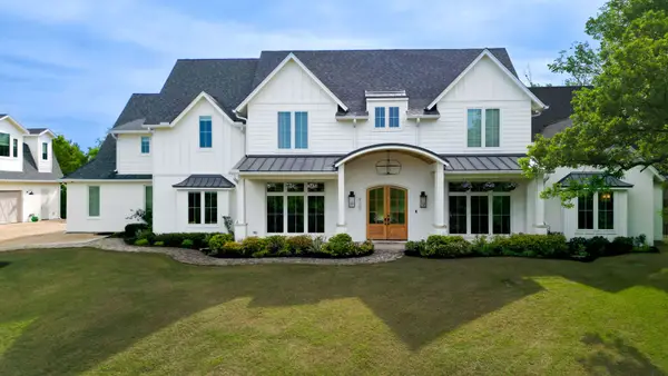 4207 Kelly Elliott Road, Arlington, TX 76016