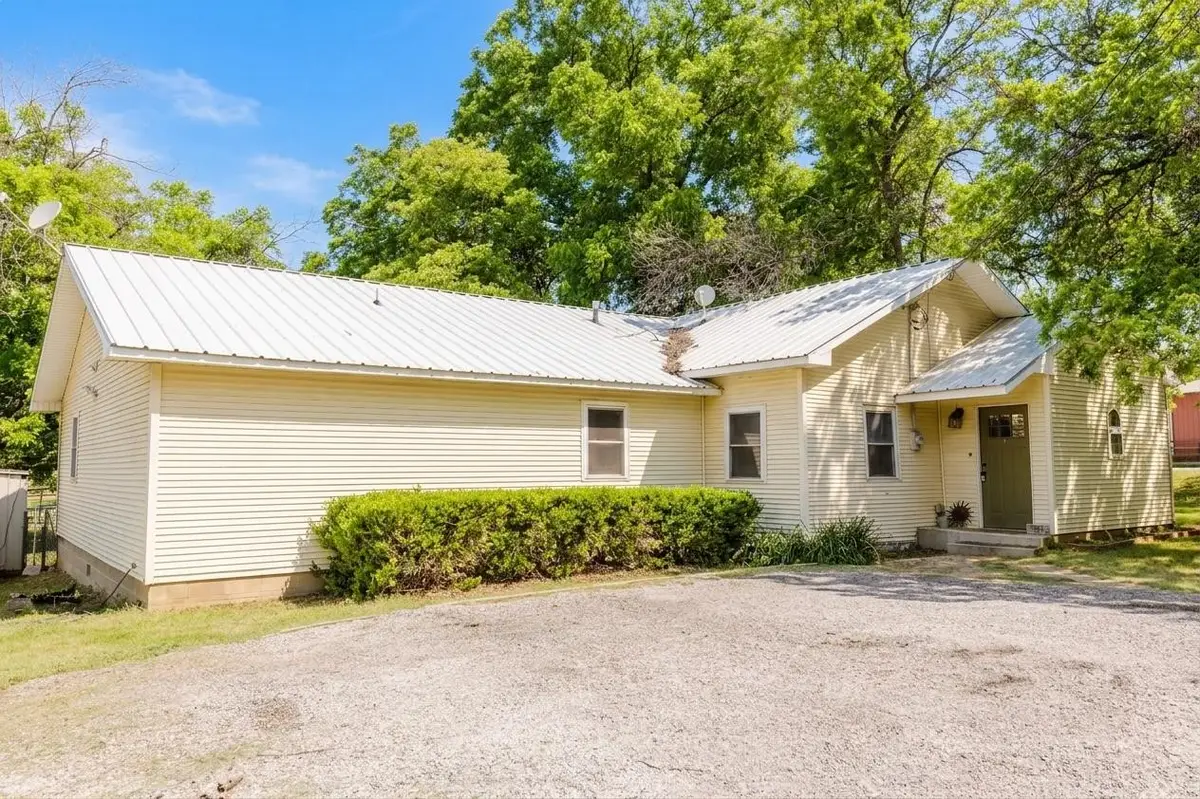 1301 S Green Street, Eastland, TX 76448 - #1