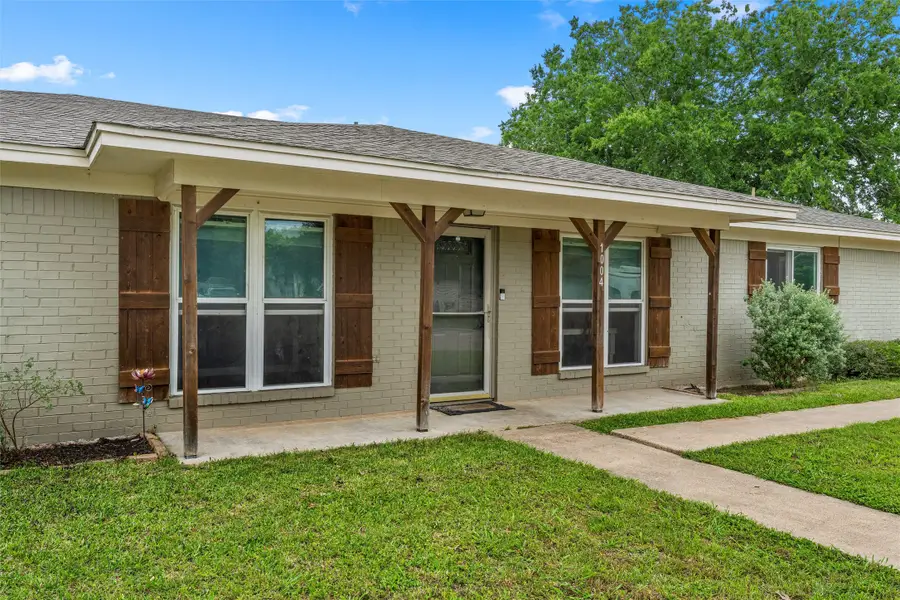 1004 W Elizabeth Drive, Robinson, TX 76706 - #2