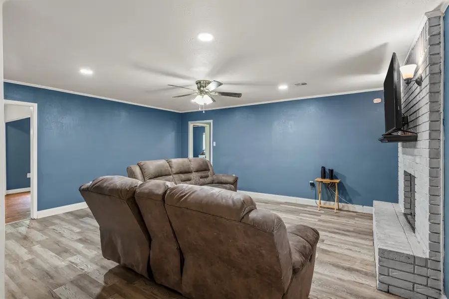 1004 W Elizabeth Drive, Robinson, TX 76706 - #3