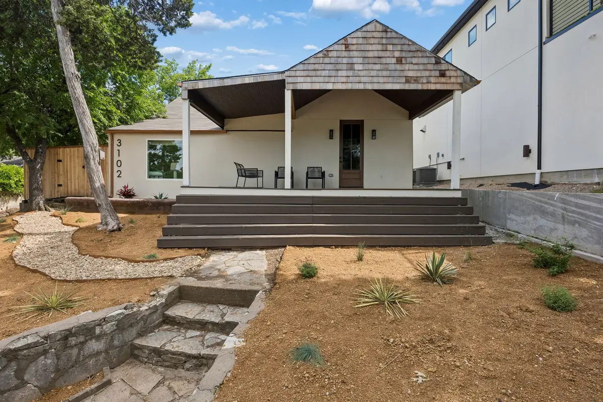 3102 W Jefferson Boulevard, Dallas, TX 75211 - #1