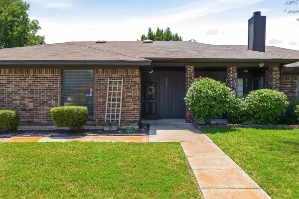 2420 Oakmont Drive, Bedford, TX 76022