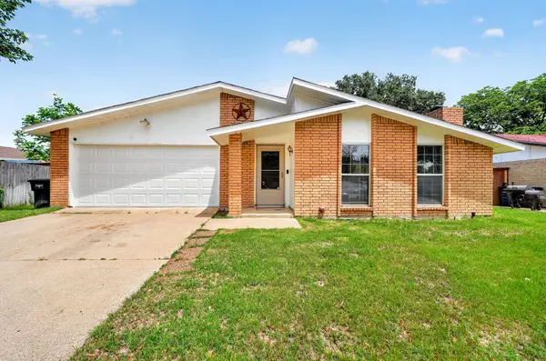 4036 Seven Gables Street, Fort Worth, TX 76133