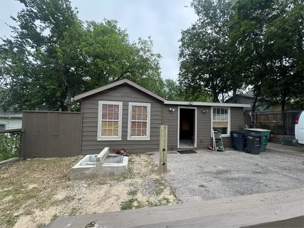 2806 NW Loraine Street, Fort Worth, TX 76106