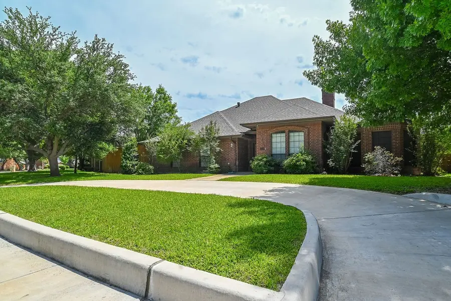 209 Plantation Drive, Coppell, TX 75019 - #2