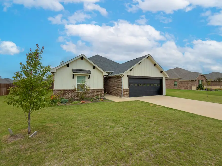 3022 Meandering Way, Granbury, TX 76049 - #2