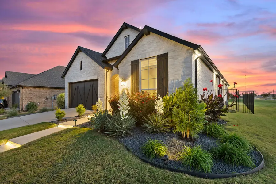1725 Mcdougall Creek, Van Alstyne, TX 75495 - #2