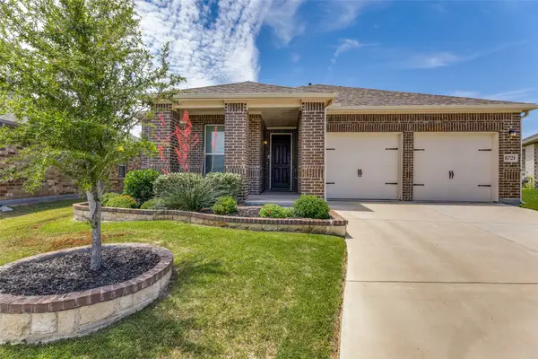 8721 Sleepy Daisy Drive, Fort Worth, TX 76131
