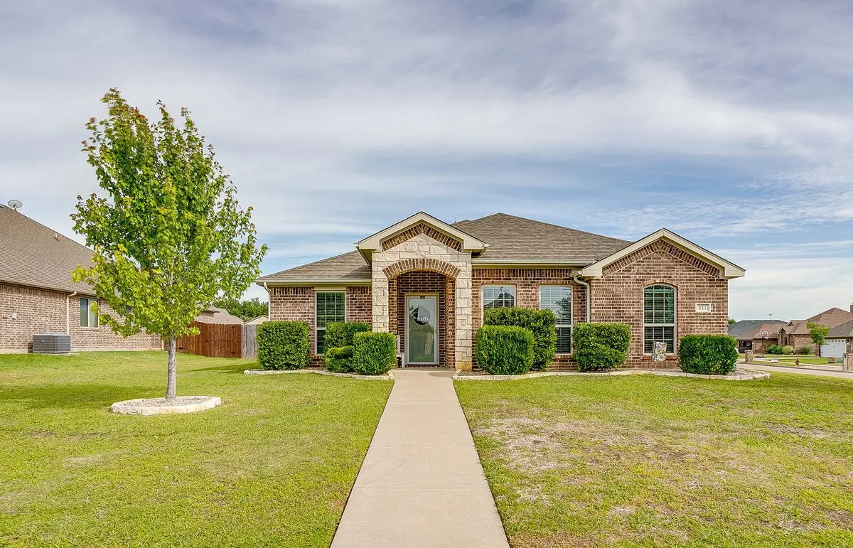 811 Carmen Ana Avenue, Grandview, TX 76050 - #1