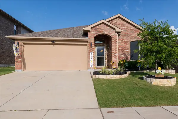 8413 Muddy Creek Drive, Fort Worth, TX 76131