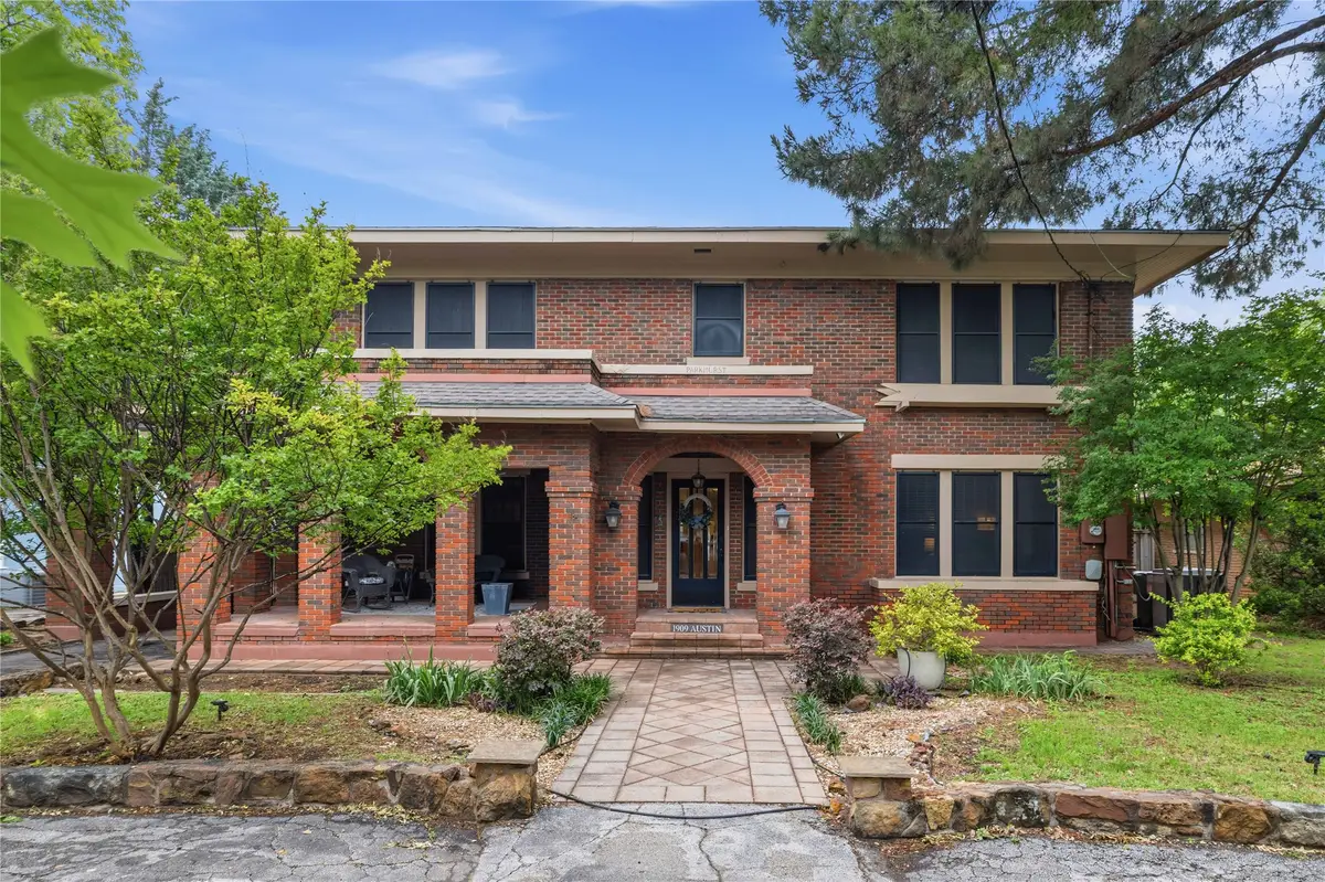 1909 Austin Avenue, Brownwood, TX 76801 - #1