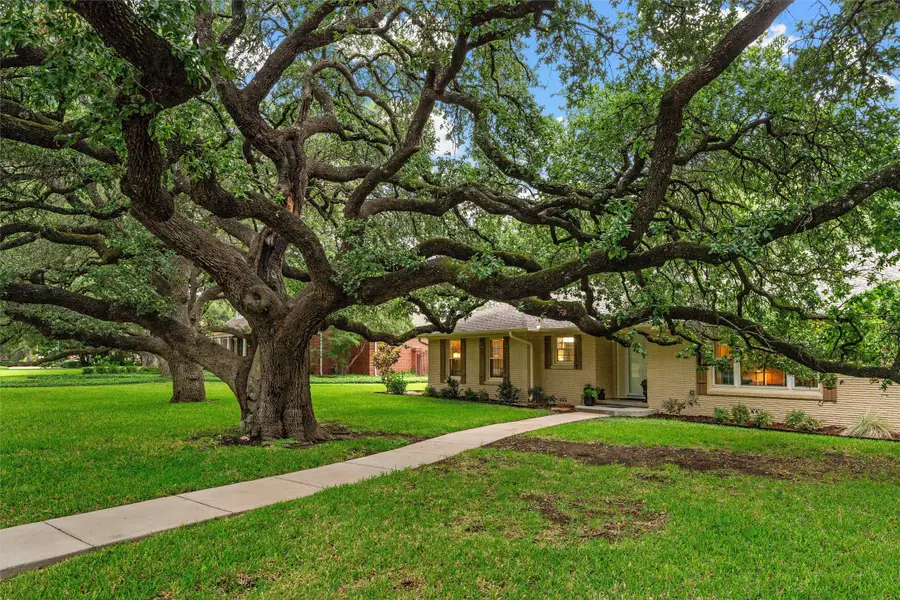 4901 Meadow Wood Drive, Waco, TX 76710 - #2