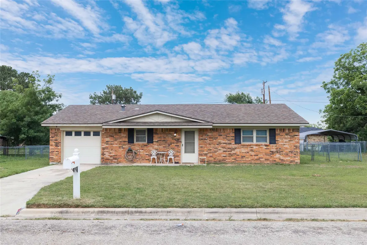 3806 Country Side Drive, Brownwood, TX 76801 - #1