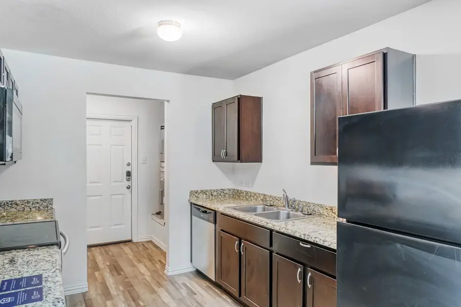 602 N Taylor Street, Gainesville, TX 76240 - #3