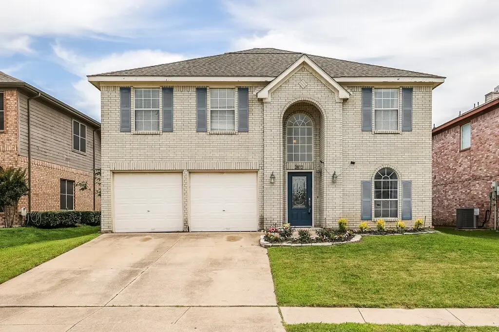 2812 N Hampton Drive, Grand Prairie, TX 75052 - #1