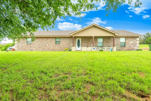 190 Emerald Drive, Weatherford, TX 76087