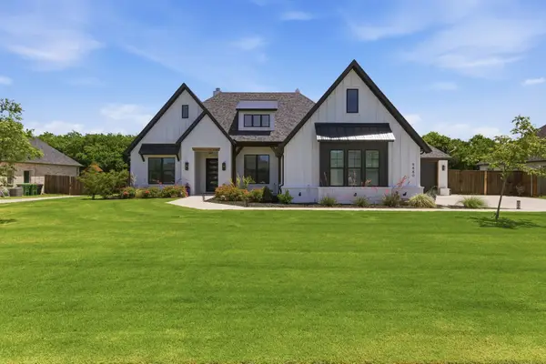 8880 Hidden Pond Street, Justin, TX 76247
