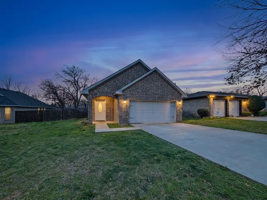 4405 Chickasaw Avenue, Fort Worth, TX 76119 - #2