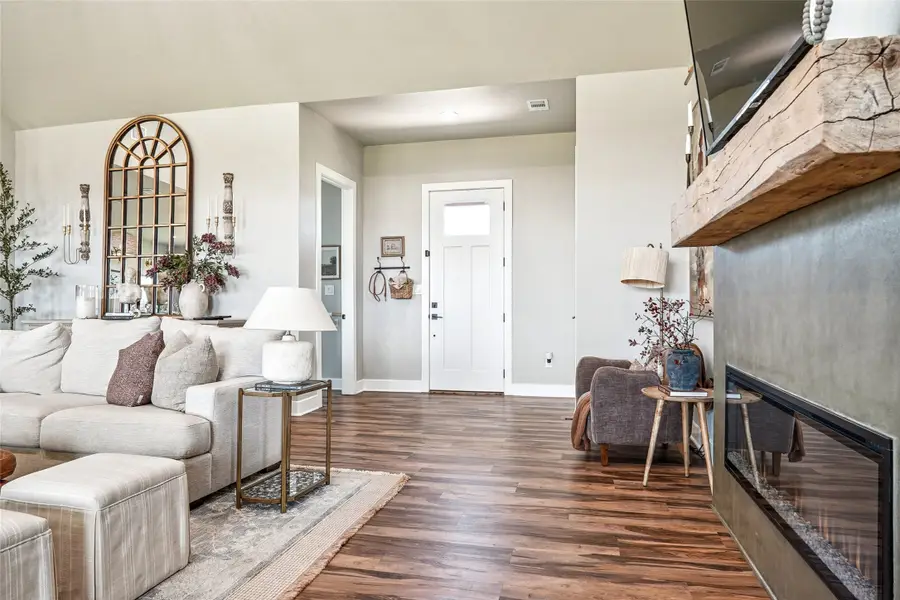 210 Lakecrest Drive, Muenster, TX 76252 - #2